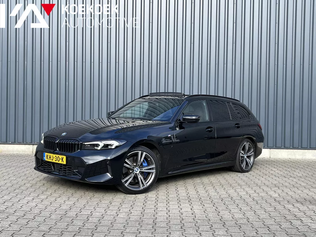 BMW 330e M-Sport XDrive HEADUP/ADAPTIVECRUISE/PANO/LEER