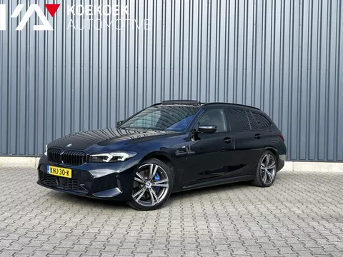 BMW 330e M-Sport XDrive HEADUP/ADAPTIVECRUISE/PANO/LEER