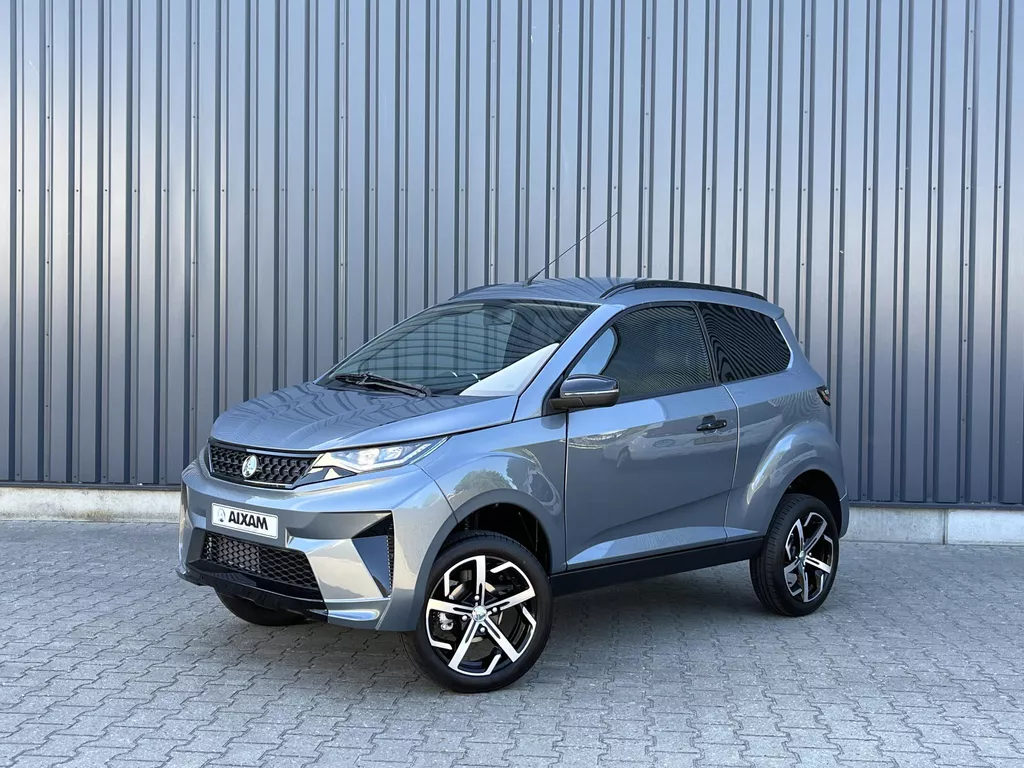 Aixam Crossover Premium TITANIUM CARPLAY/LMV/400KM