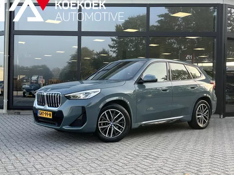 BMW iX1 xDrive30 67 kWh M-Sport/CAMERA/LED